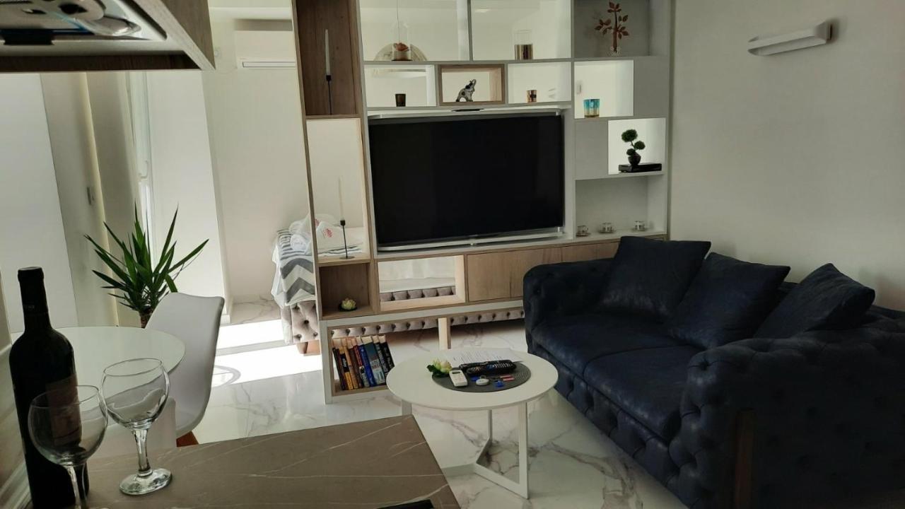 Luxury Apartment Iva Szkopje Kültér fotó