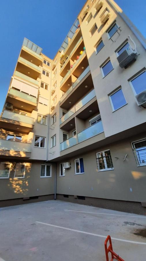 Luxury Apartment Iva Szkopje Kültér fotó