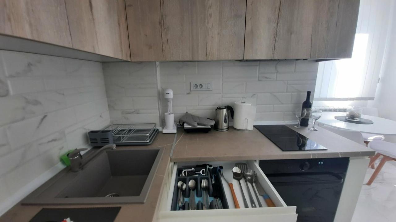 Luxury Apartment Iva Szkopje Kültér fotó
